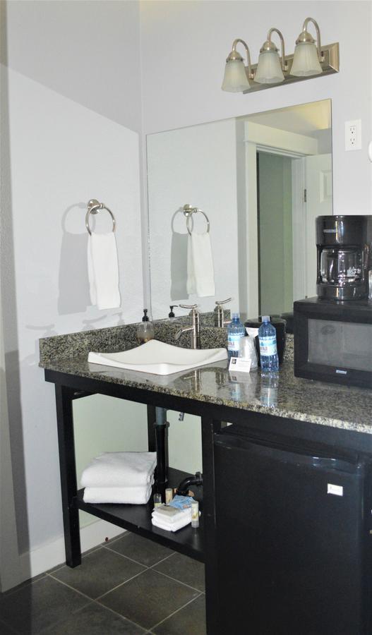 Beachfront Manor Hotel مدينة لينكولن المظهر الخارجي الصورة
